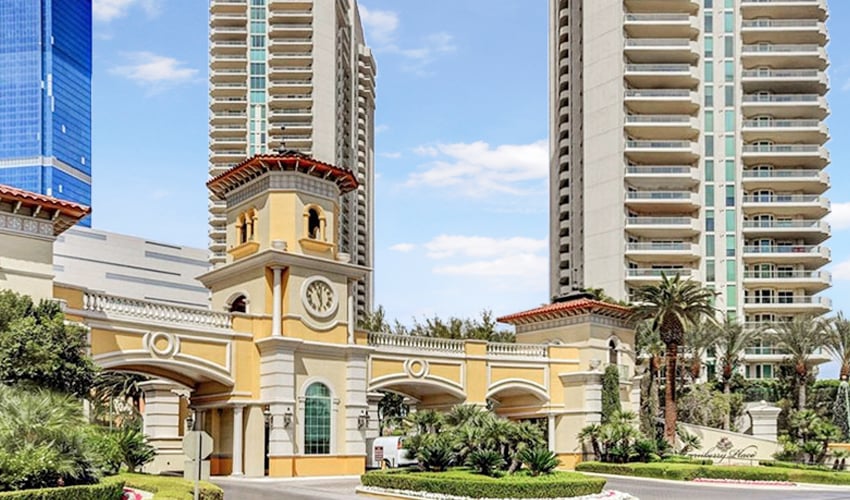 Turnberry Place Las Vegas — luxury high-rise condominium towers at 2827 Paradise Rd near the Strip