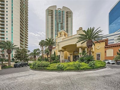 Turnberry Place interior view 3