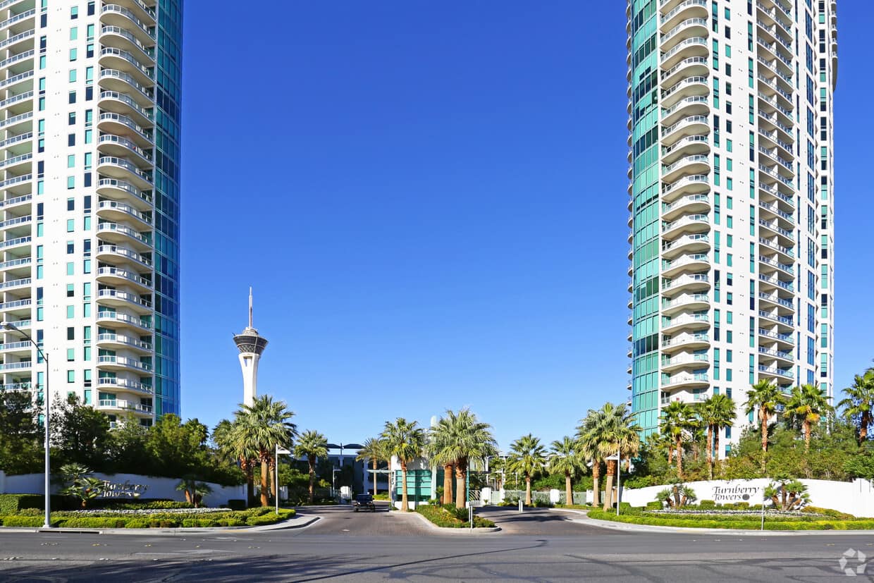 Turnberry Place towers — exterior view toward the Las Vegas Strip